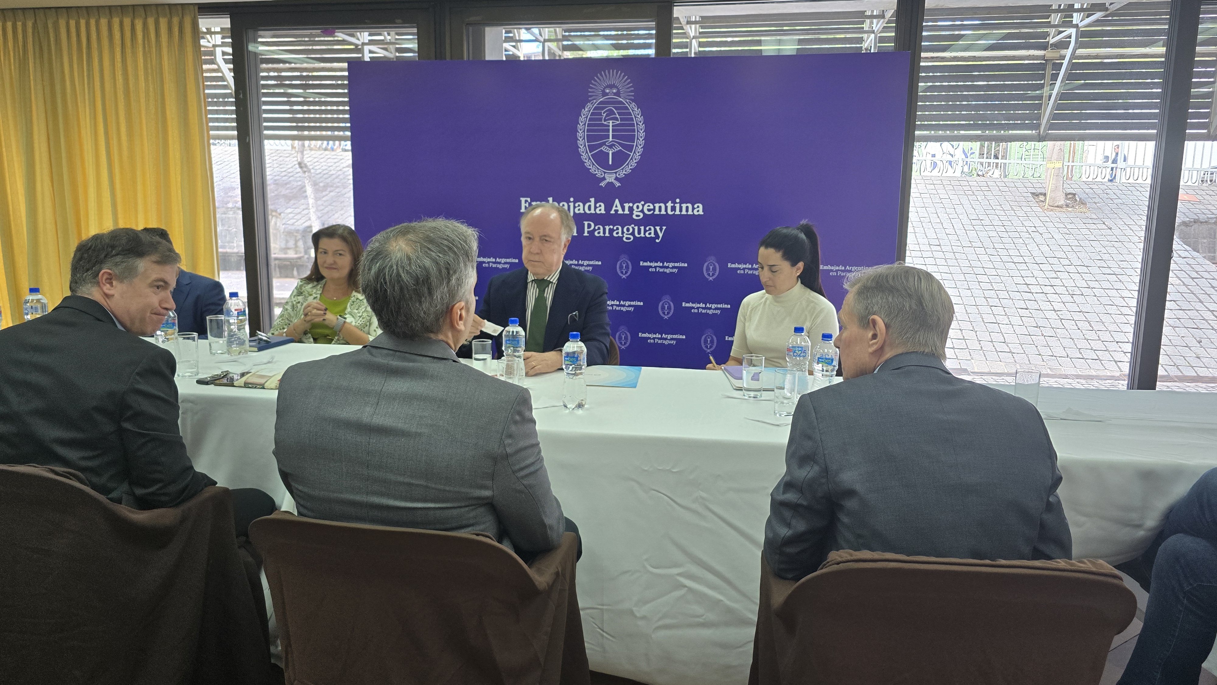 Reunión entre la CNCSP y el Embajador de la República Argentina